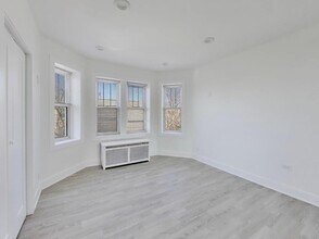 7425 N Campbell Ave in Chicago, IL - Building Photo - Building Photo