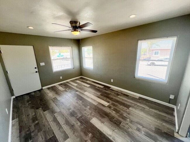 705 Elizabeth St in San Diego, CA - Building Photo - Building Photo