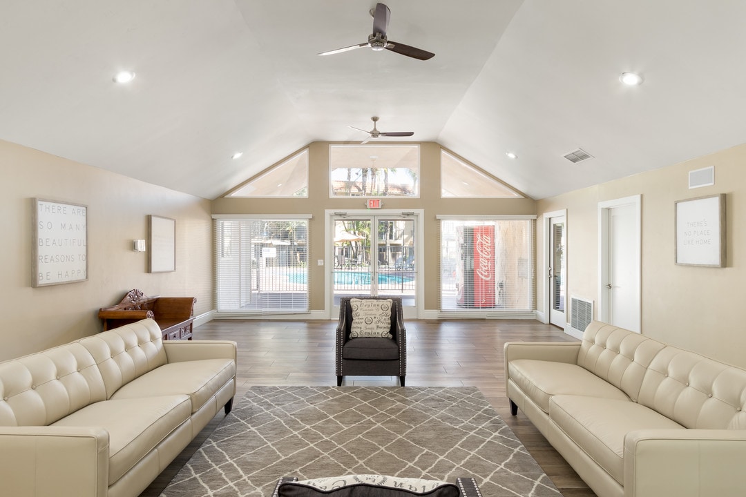 Casa Grande Apartments in Escondido, CA - Building Photo