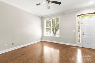 815 W 4th St in Charlotte, NC - Building Photo - Building Photo