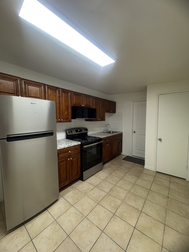 33 E 27th St, Unit 1