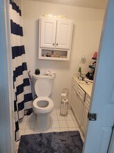 5810 W 18th Ln, Unit 106 in Hialeah, FL - Foto de edificio - Building Photo