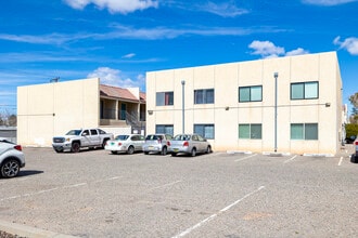 Tres Caminos in Albuquerque, NM - Building Photo - Building Photo