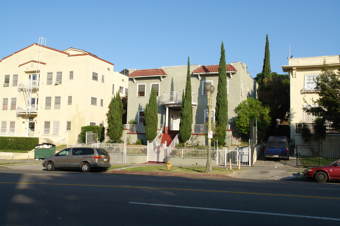 335 S Rampart Blvd in Los Angeles, CA - Building Photo