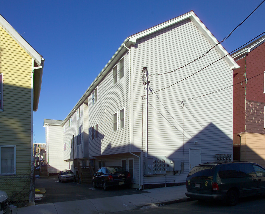 36 Orange St in Fall River, MA - Building Photo