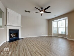 3968 Elizabeth Glen Way in Jamestown, NC - Foto de edificio - Building Photo