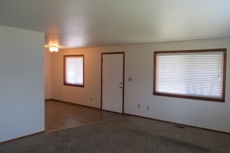 482-496 W Victoria Ave in Burlington, WA - Foto de edificio - Building Photo