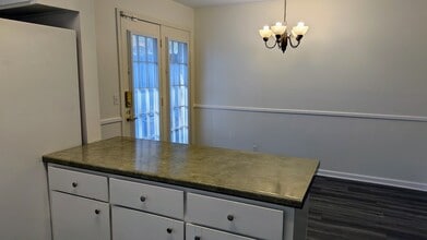 510 Basswood Ave in Nashville, TN - Building Photo - Building Photo