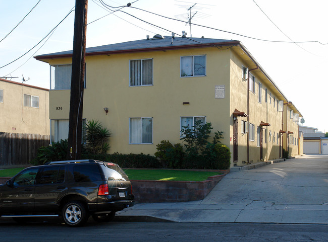 936 W Beach Ave in Inglewood, CA - Building Photo - Building Photo