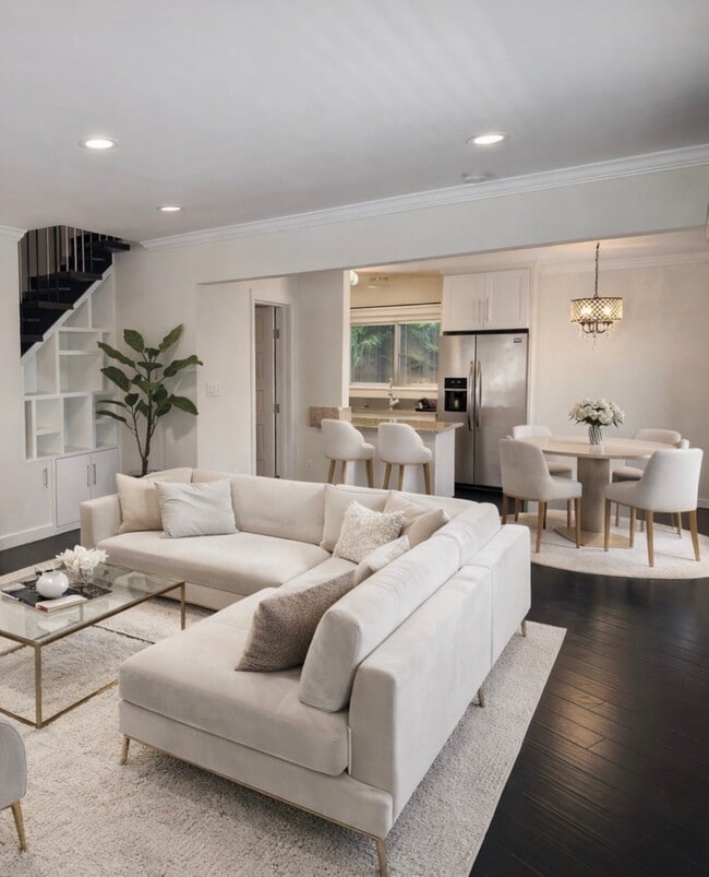 property at 1119 Sonora Ave