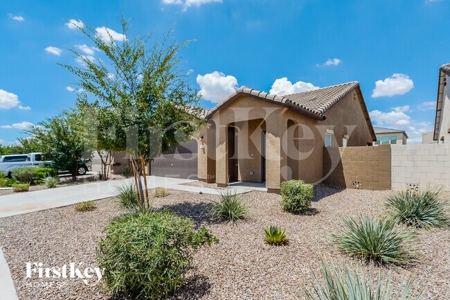 354 W Powell Dr in Queen Creek, AZ - Foto de edificio - Building Photo