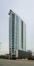 2727 Kirby Dr in Houston, TX - Foto de edificio - Building Photo
