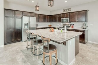 3950 Saginaw Ave in Clovis, CA - Building Photo - Building Photo