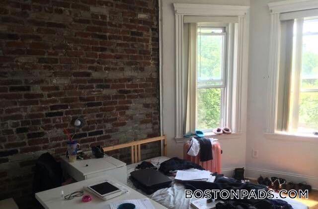 149 Park Dr, Unit 25 in Boston, MA - Building Photo