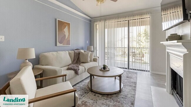 1601 W Arbrook Blvd in Arlington, TX - Foto de edificio - Building Photo