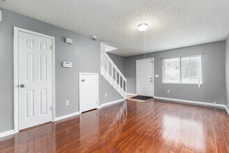 156 Lori Anne Ln in Winter Springs, FL - Building Photo - Building Photo