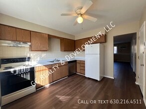 10403 N Church St in Huntley, IL - Building Photo - Building Photo