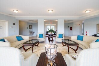 202 Magnolia Dr in Cedar Falls, IA - Building Photo - Building Photo