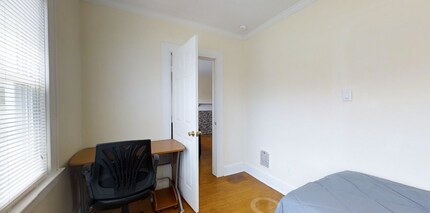 2401 E Genesee St, Unit 2 in Syracuse, NY - Building Photo - Building Photo