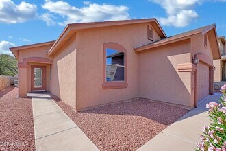 13240 Emerald River St in Horizon City, TX - Building Photo - Building Photo