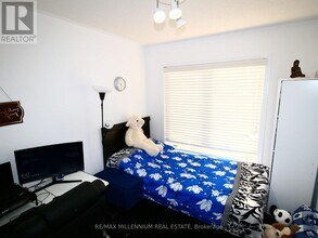 52 Vanhorne Cl in Brampton, ON - Building Photo - Building Photo