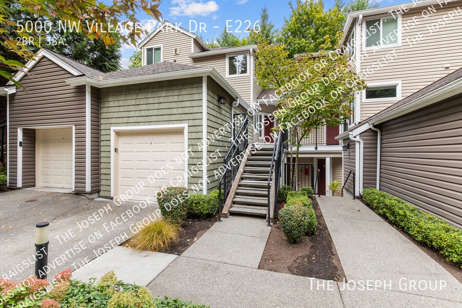 5000 NW Village Park Dr in Issaquah, WA - Building Photo
