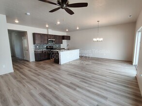 3918 W 5th Pl in Kennewick, WA - Building Photo - Building Photo