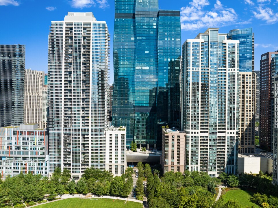 Shoreham and Tides in Chicago, IL - Foto de edificio