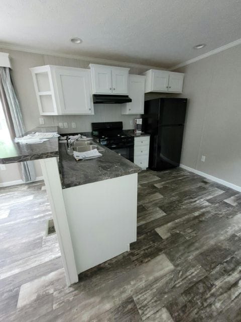 658 Sound Ave in Calverton, NY - Building Photo - Building Photo