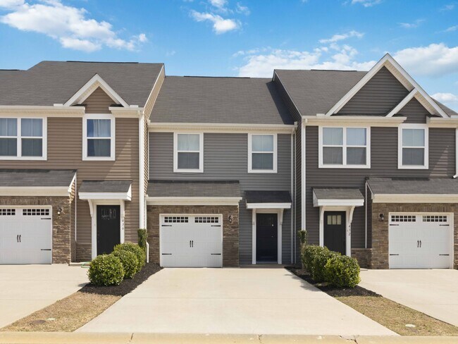 434 Triple Crown Way in Spartanburg, SC - Building Photo - Building Photo