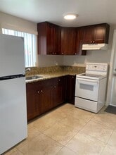19121 NE Miami Ct in Miami, FL - Building Photo - Building Photo