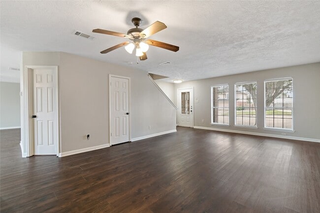 3505 Stonegate Cir in Pearland, TX - Foto de edificio - Building Photo