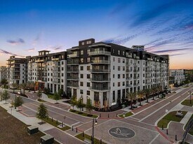 425 Centerpointe Cir, Unit S1 in Altamonte Springs, FL - Building Photo