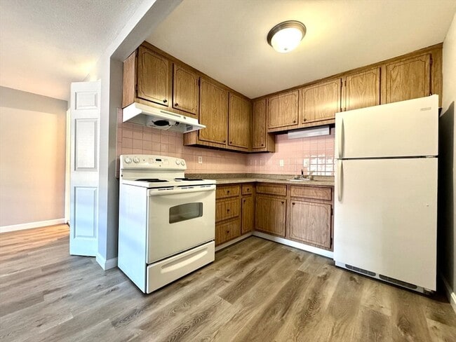 7 Old Colony Ln, Unit 4 in Arlington, MA - Building Photo - Building Photo