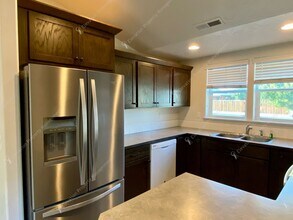 3628 SW Obsidian Pl in Redmond, OR - Building Photo - Building Photo