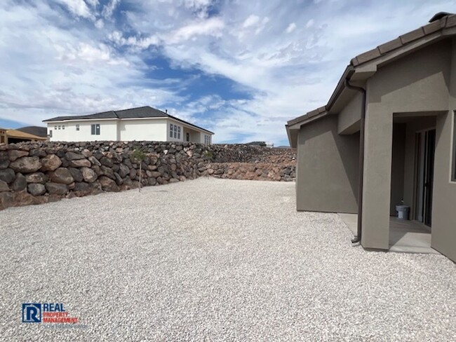 1837 W 350 N in Hurricane, UT - Building Photo - Building Photo