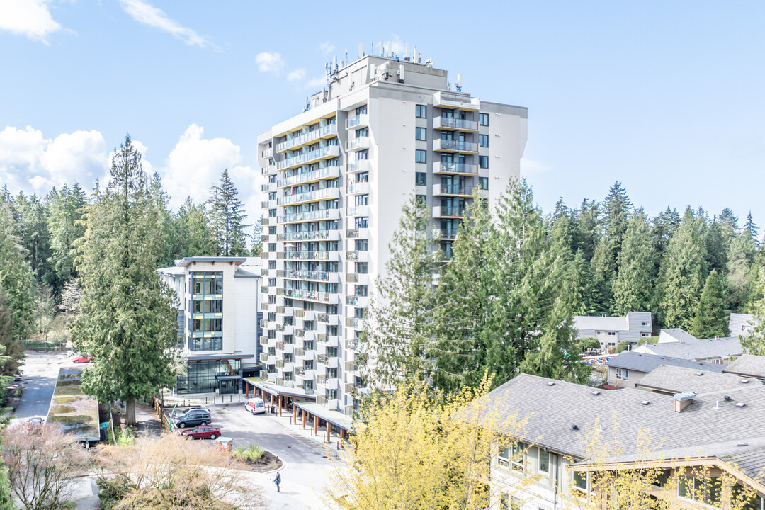 Lynn Manor in North Vancouver, BC - Building Photo