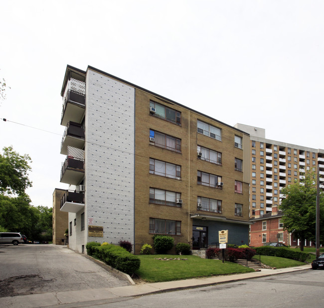 4070 Old Dundas St in Toronto, ON - Building Photo - Building Photo