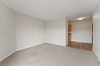 Riverview Park Apartments in Chatham-Kent, ON - Building Photo - Building Photo