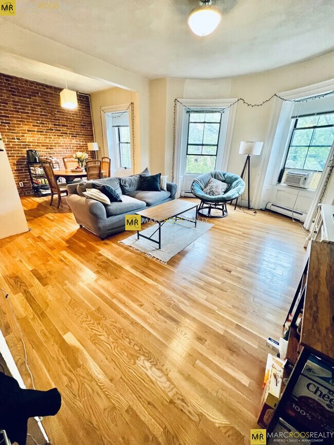 property at 25 Worcester Sq