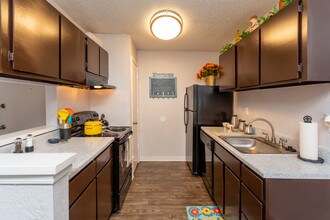 Urban Oaks @ 51st Apartments in Tulsa, OK - Building Photo - Interior Photo