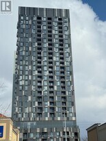 10 Abeja St in Vaughan, ON - Building Photo