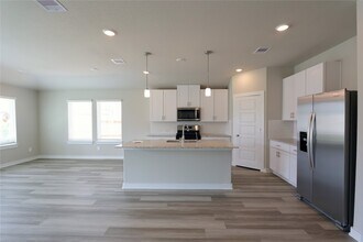 1476 Waggoner Rnch Trl in Conroe, TX - Foto de edificio - Building Photo