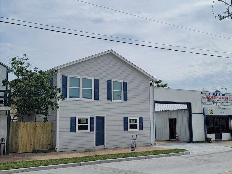 5211 Ave S in Galveston, TX - Building Photo