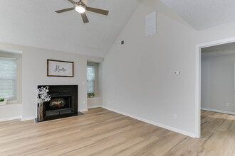 1553 Penrose Arch in Virginia Beach, VA - Building Photo - Building Photo