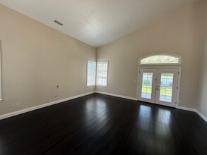 430 Carnation Pl in Oxnard, CA - Building Photo - Building Photo
