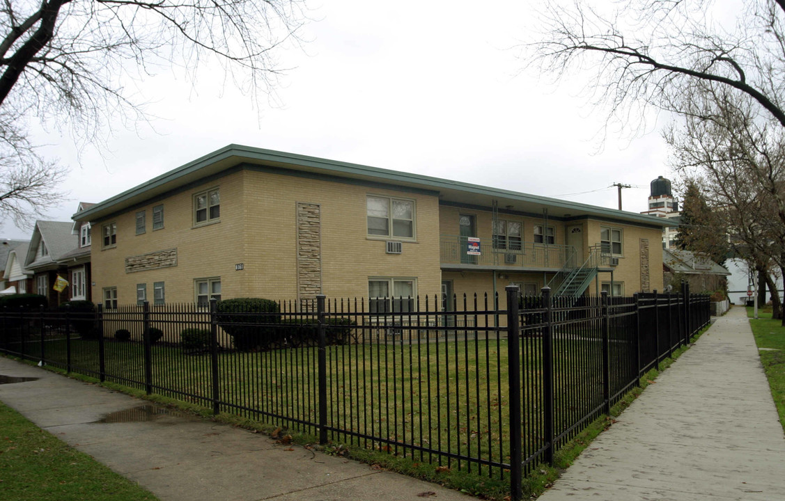 4159-4161 W Oakdale Ave in Chicago, IL - Building Photo