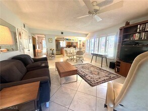 1629 Spoonbill Ln in Naples, FL - Building Photo - Building Photo
