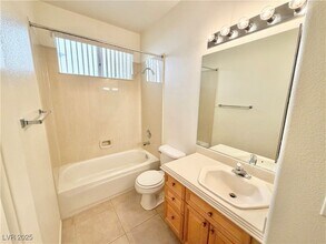 2842 Altair St in Las Vegas, NV - Building Photo - Building Photo