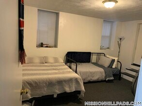 61 S Huntington Ave in Boston, MA - Building Photo - Building Photo